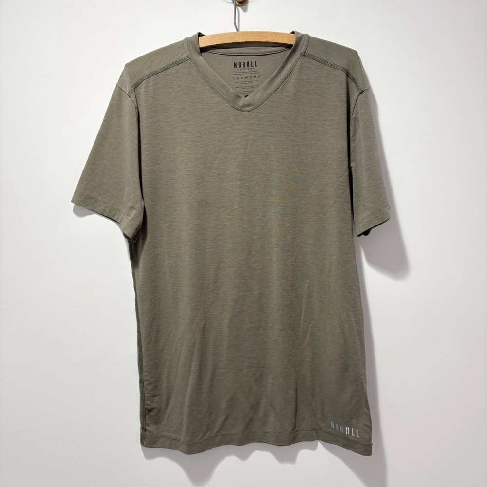 Nobull V Neck Short Sleeve T Shirt Size Medium Army Green Tencel Blend Active